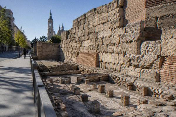 App-Guided Roman Walls Walk, Zaragoza